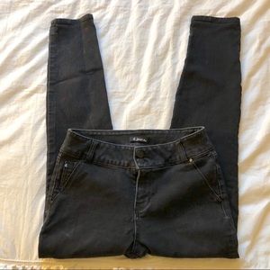 Thick black SUPER stretchy jeans!